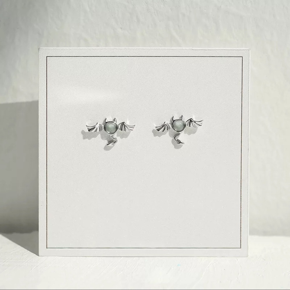 925 SS Lil Devil Bat Earrings Goth Glam - Picture 4 of 5